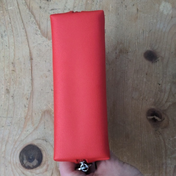 NWOT Givenchy Makeup Bag - Picture 3 of 6